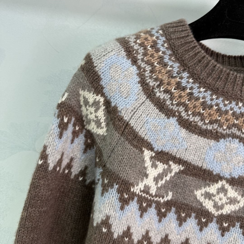 l0vis Vvtt0n sweaters